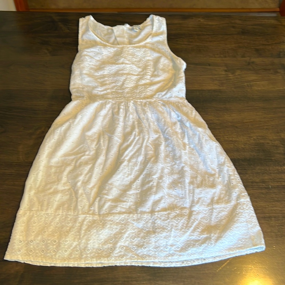 White sleeveless dress. Size 0.